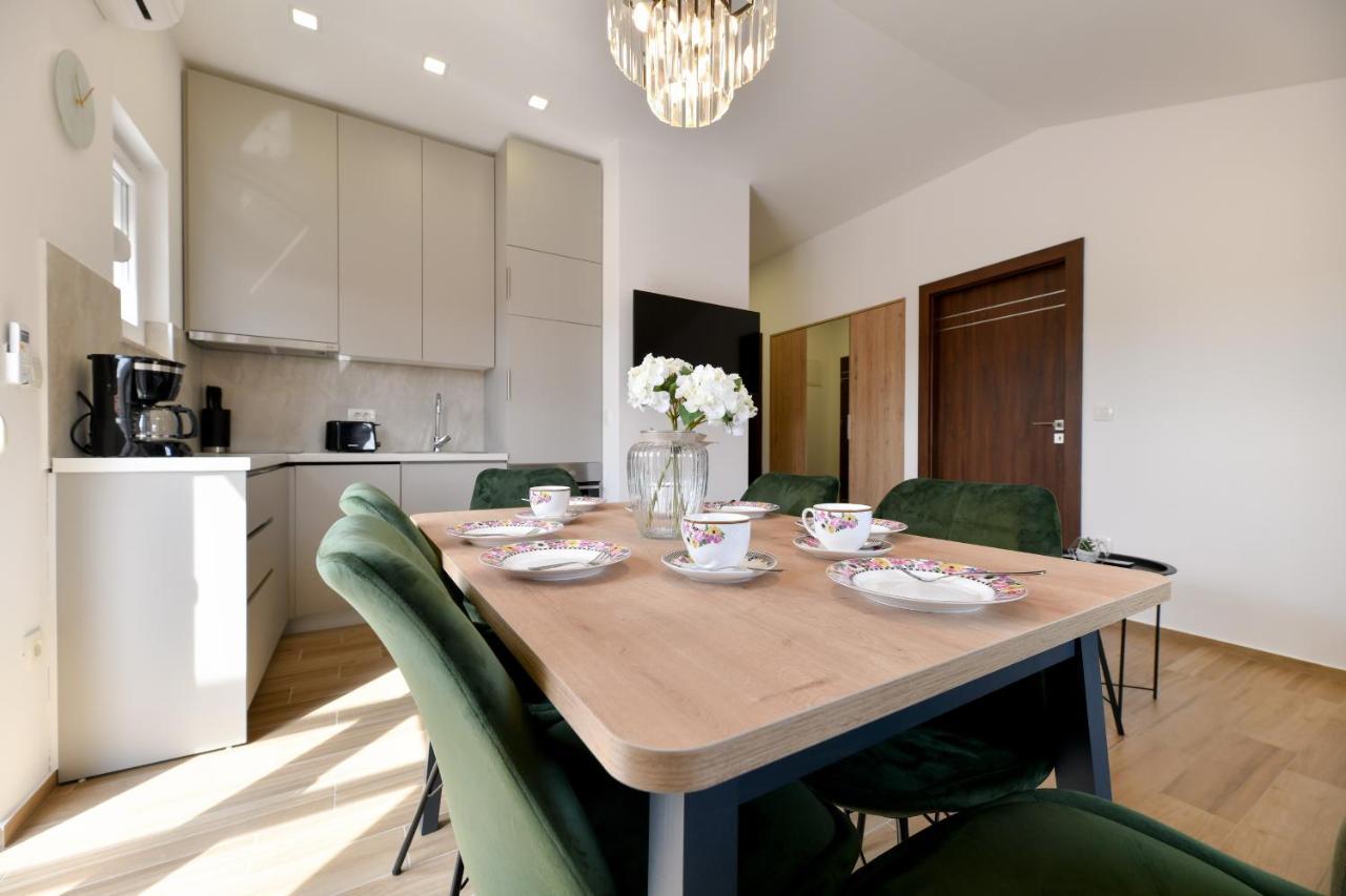 Modern Holiday Apartment "Libra" With Swimming Pool Поседарье Екстериор снимка