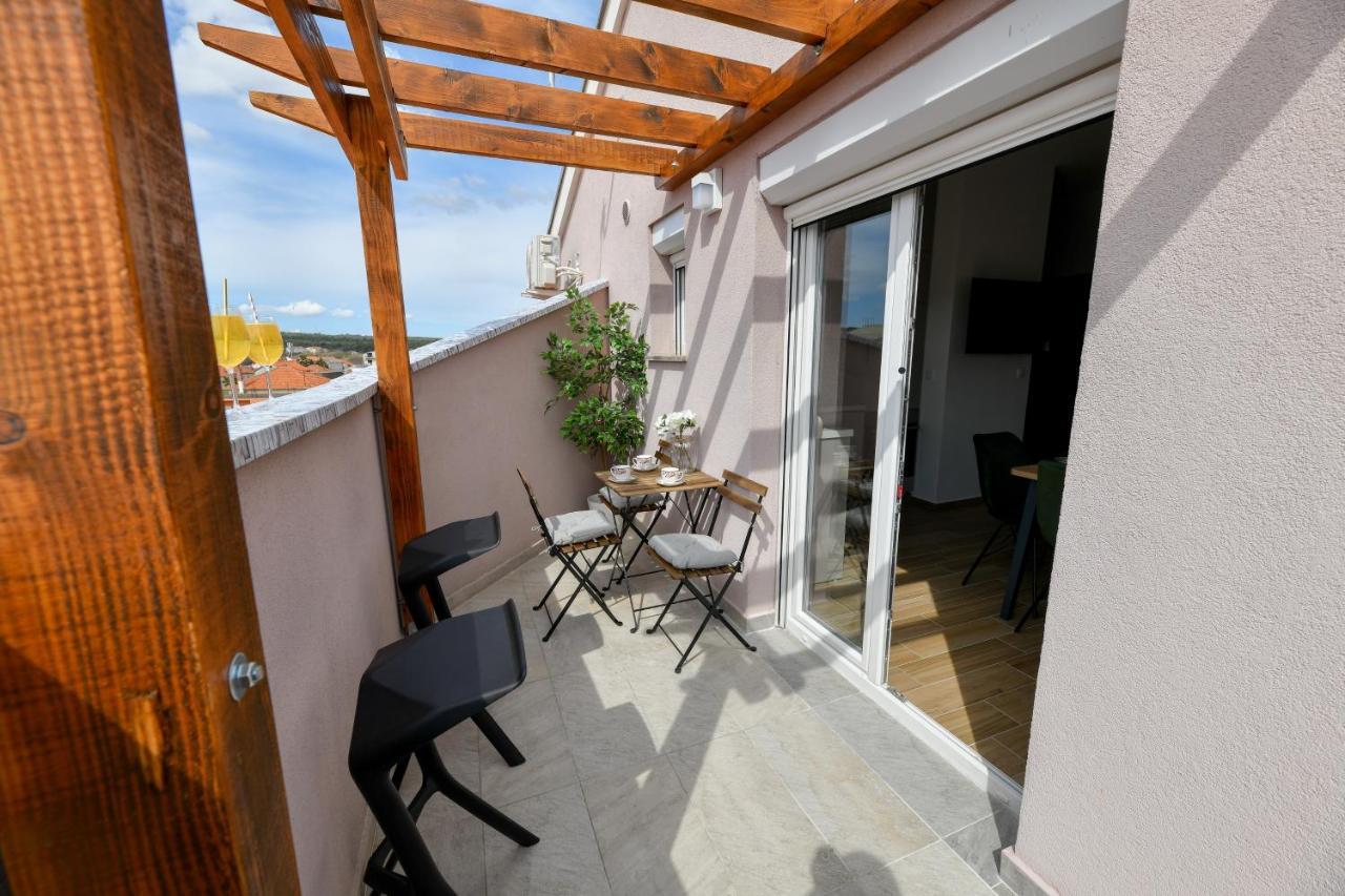 Modern Holiday Apartment "Libra" With Swimming Pool Поседарье Екстериор снимка