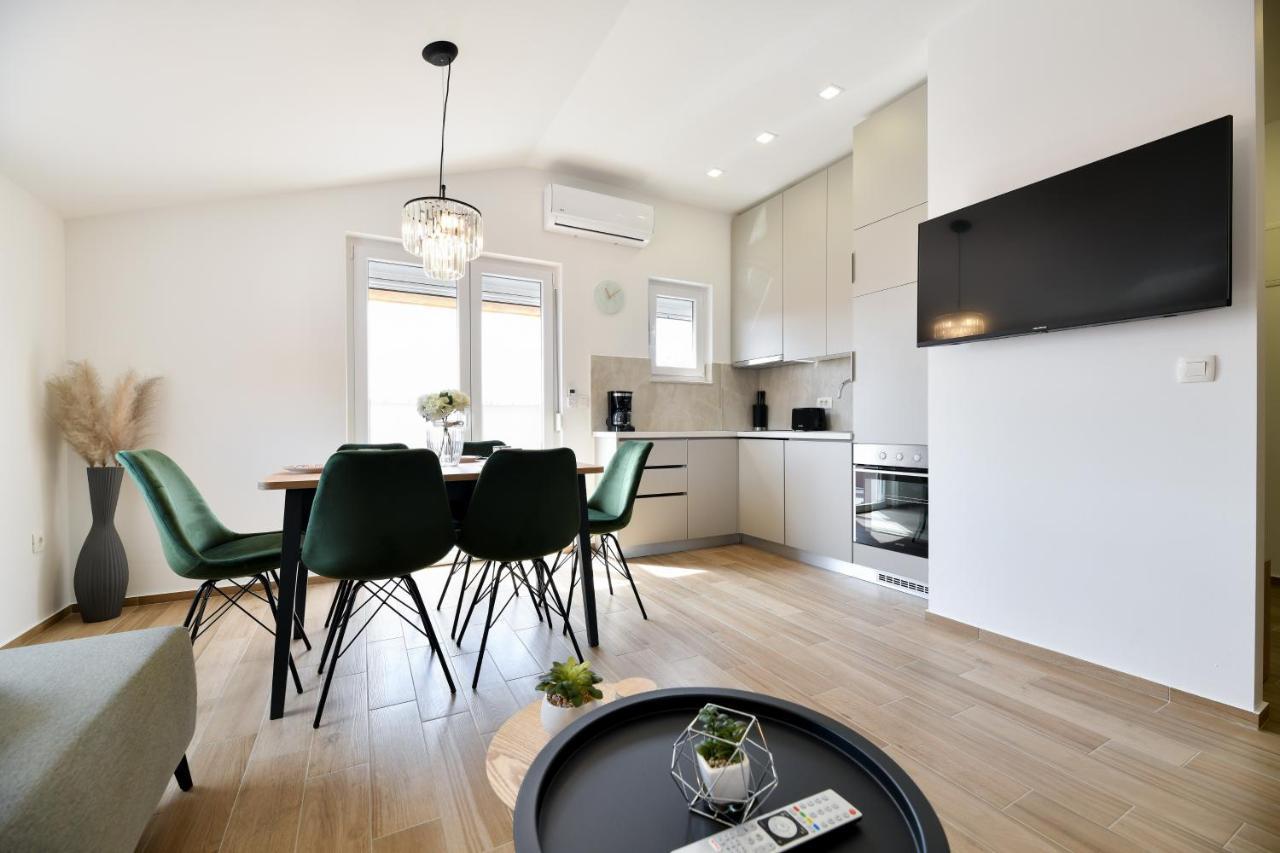 Modern Holiday Apartment "Libra" With Swimming Pool Поседарье Екстериор снимка
