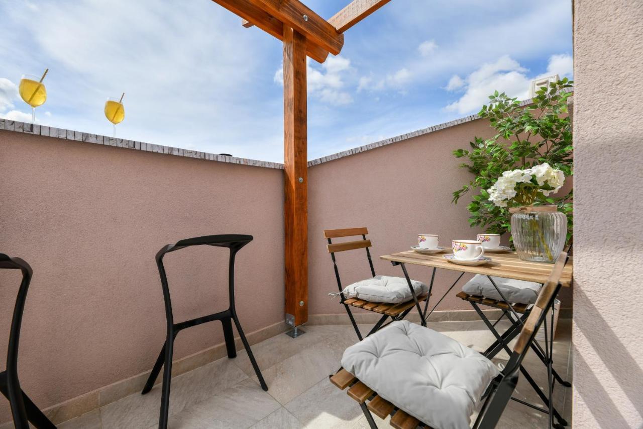 Modern Holiday Apartment "Libra" With Swimming Pool Поседарье Екстериор снимка
