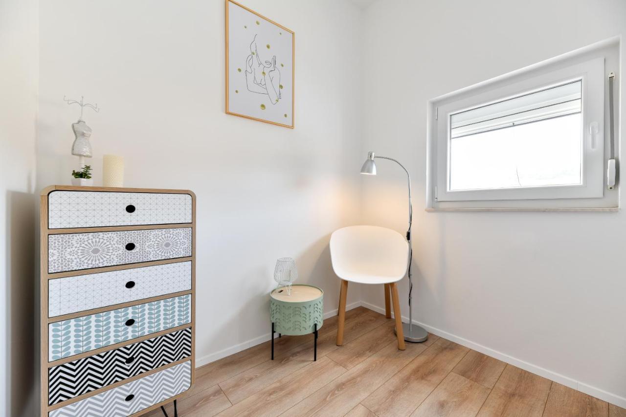 Modern Holiday Apartment "Libra" With Swimming Pool Поседарье Екстериор снимка