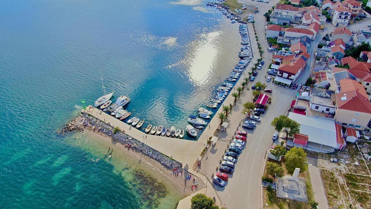 Modern Holiday Apartment "Libra" With Swimming Pool Поседарье Екстериор снимка